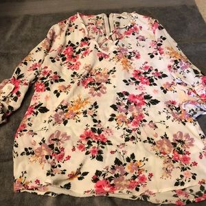 Three quarter sleeves blouse